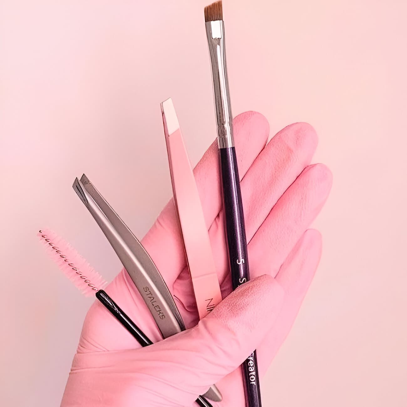 Cejas y pestañas Cejas y pestañas